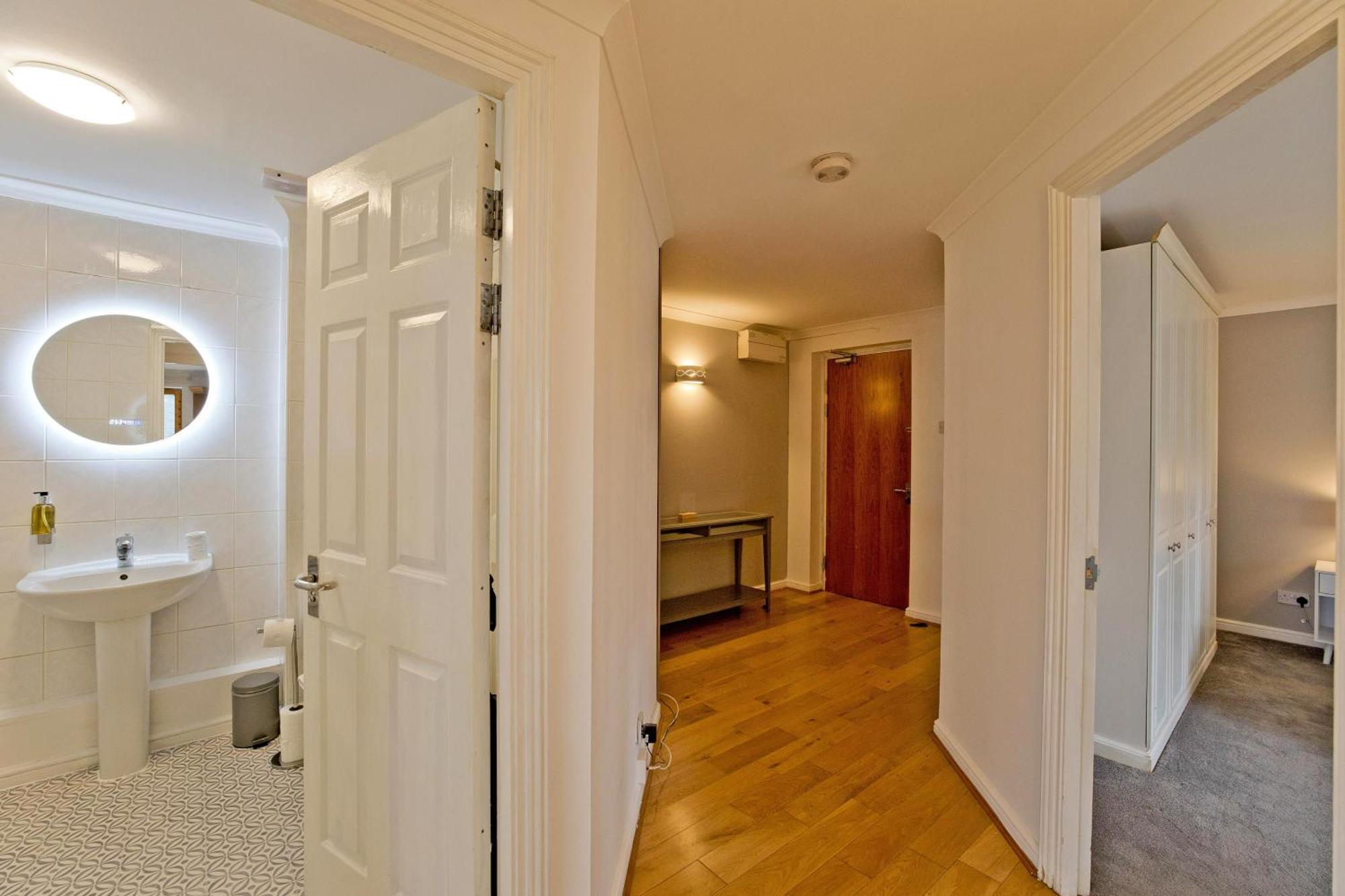 Imperial Meridian Place Apartment London Exterior foto