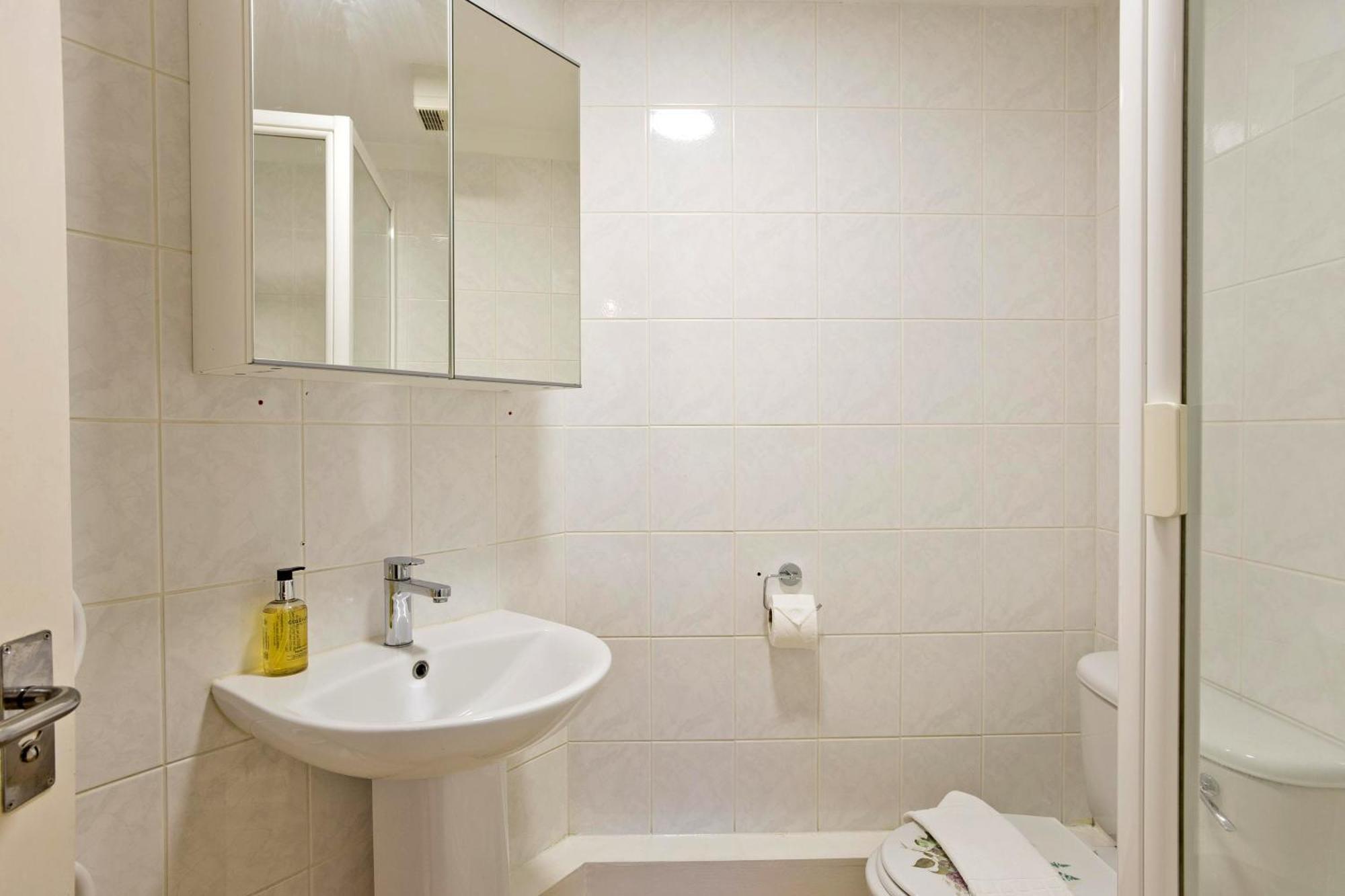 Imperial Meridian Place Apartment London Exterior foto